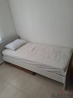 1 Single Bed