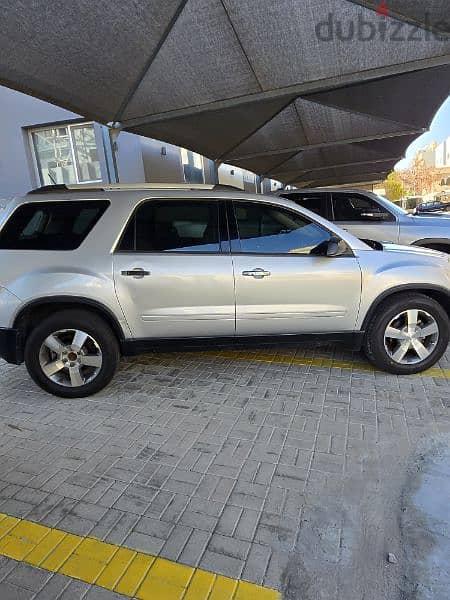 GMC Acadia 2010 1