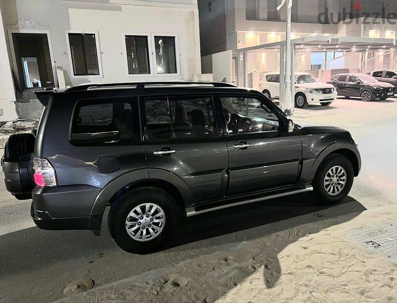 Mitsubishi Pajero 2011 Grey 3