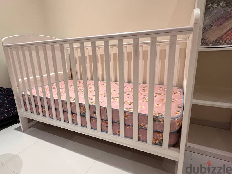 White Baby Bed 1