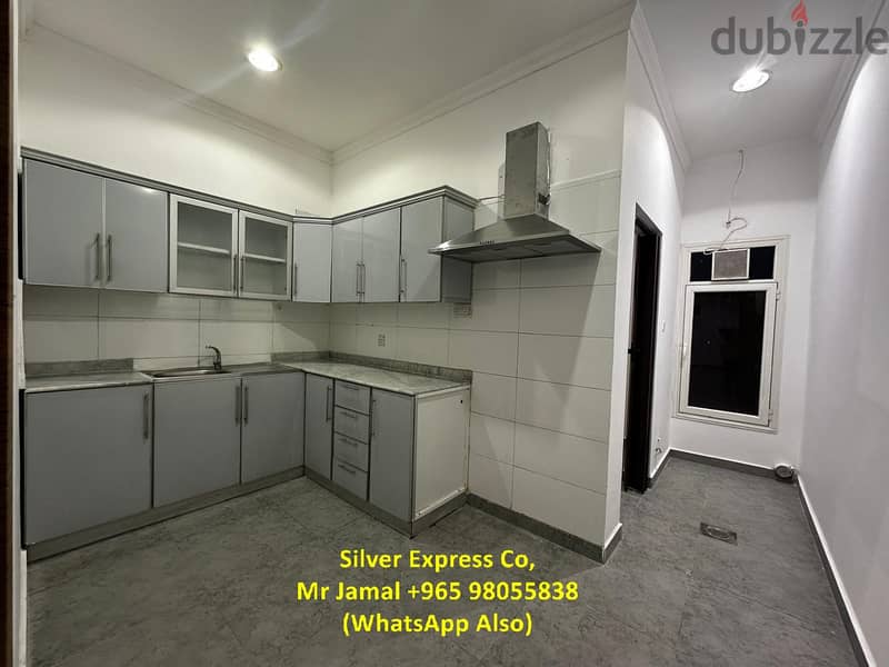 4 Bedroom with Balcony Floor for Rent in Abu Fatira. 4