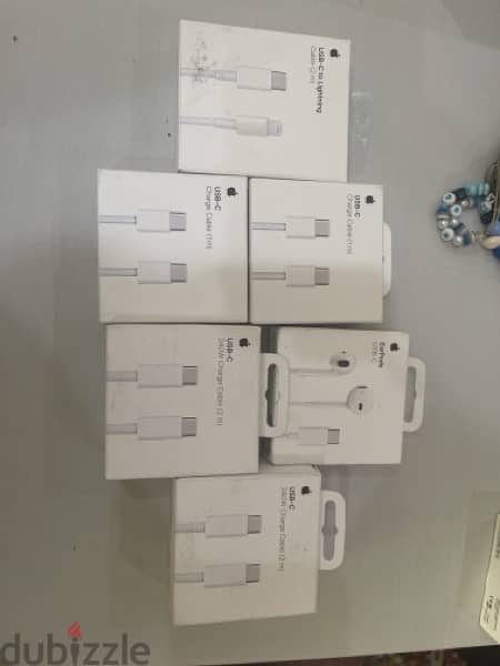 orignal iphone charger all 45 KD   as on the picture , 0