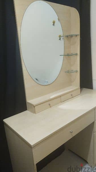 mirror with couboard 0