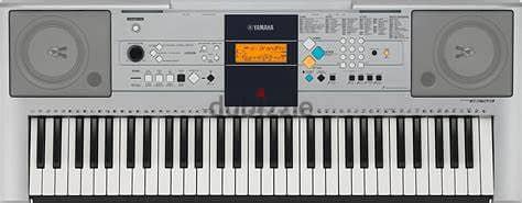 YAMAHA PSR E 323 Musical keyboard for sale in Mint condition 2