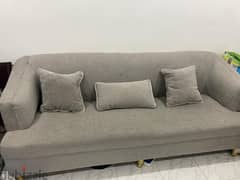 4 seater very good sofa