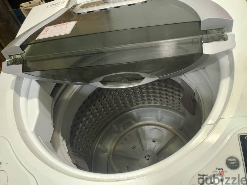 10 kg DAEWOO WASHING MACHINE FOR SALE ( With dry option) 2