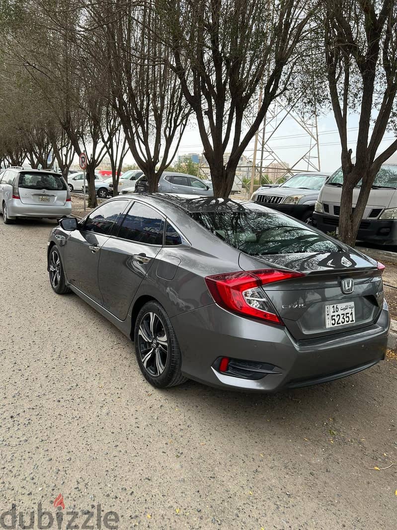 Honda Civic 2018 First Owner Car 1