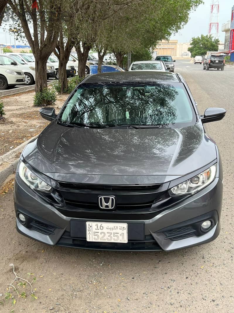 Honda Civic 2018 First Owner Car 4