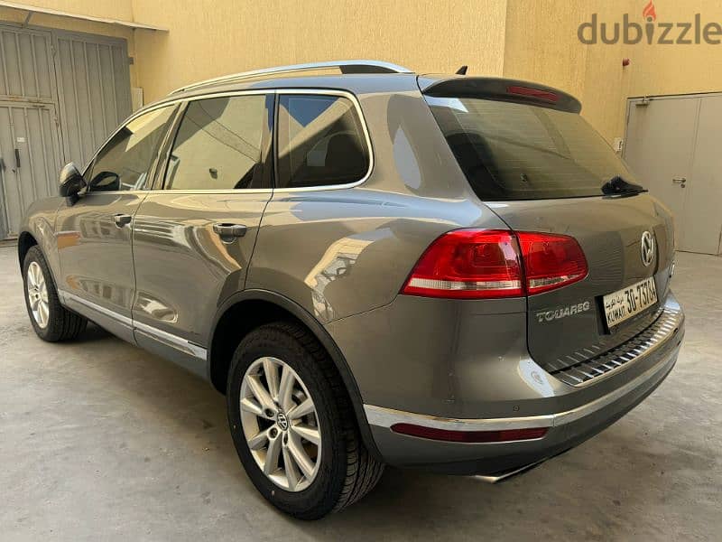 Volkswagen Touareg 2015 1