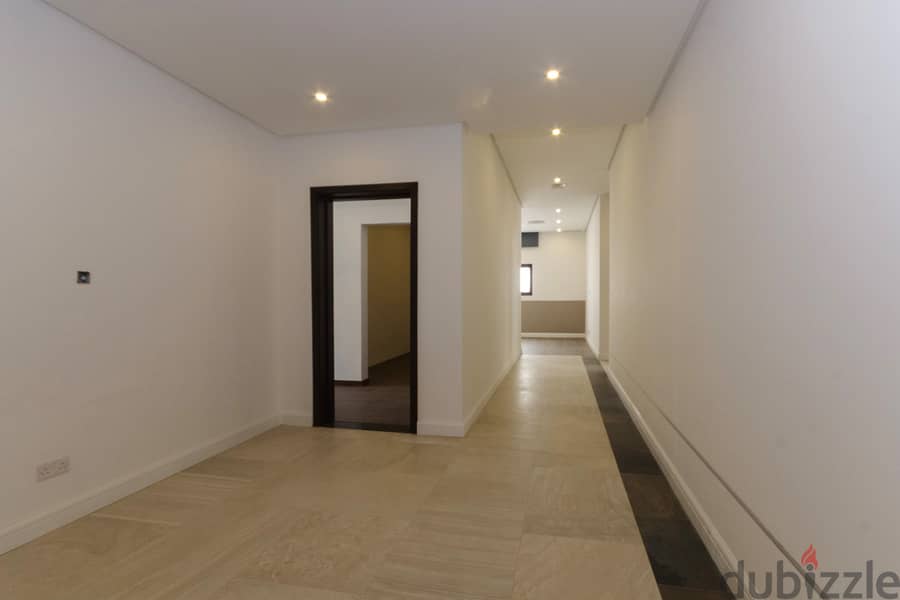 Bayan – spacious, modern, 5 bedroom floor 11