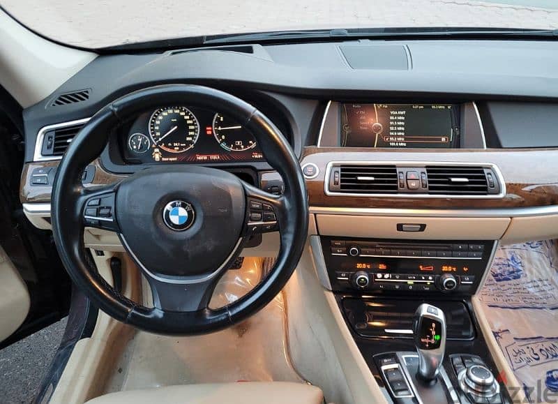 BMW 5-Series 2011 4