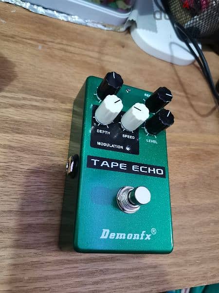 Guitar effects - Delay pedal Tape echo 2