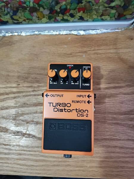 Guitar pedal effects - Boss Turbo Distortion 2