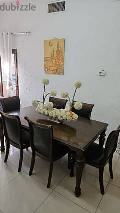 Table + 6 chairs طاولة + ٦ كراسي