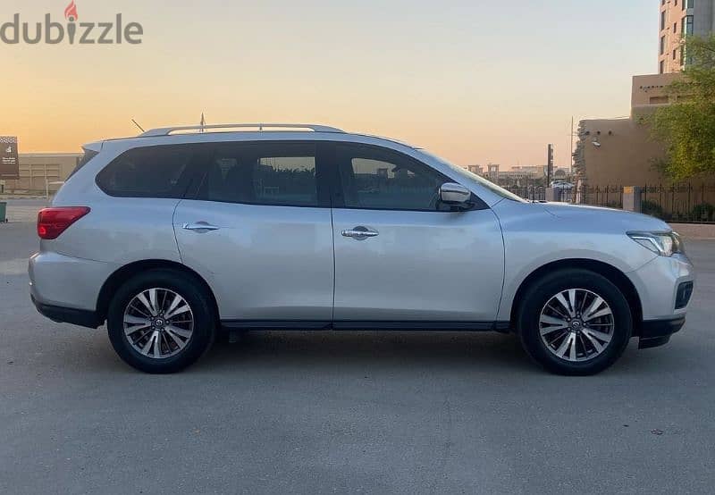 Nissan Pathfinder 2018 4