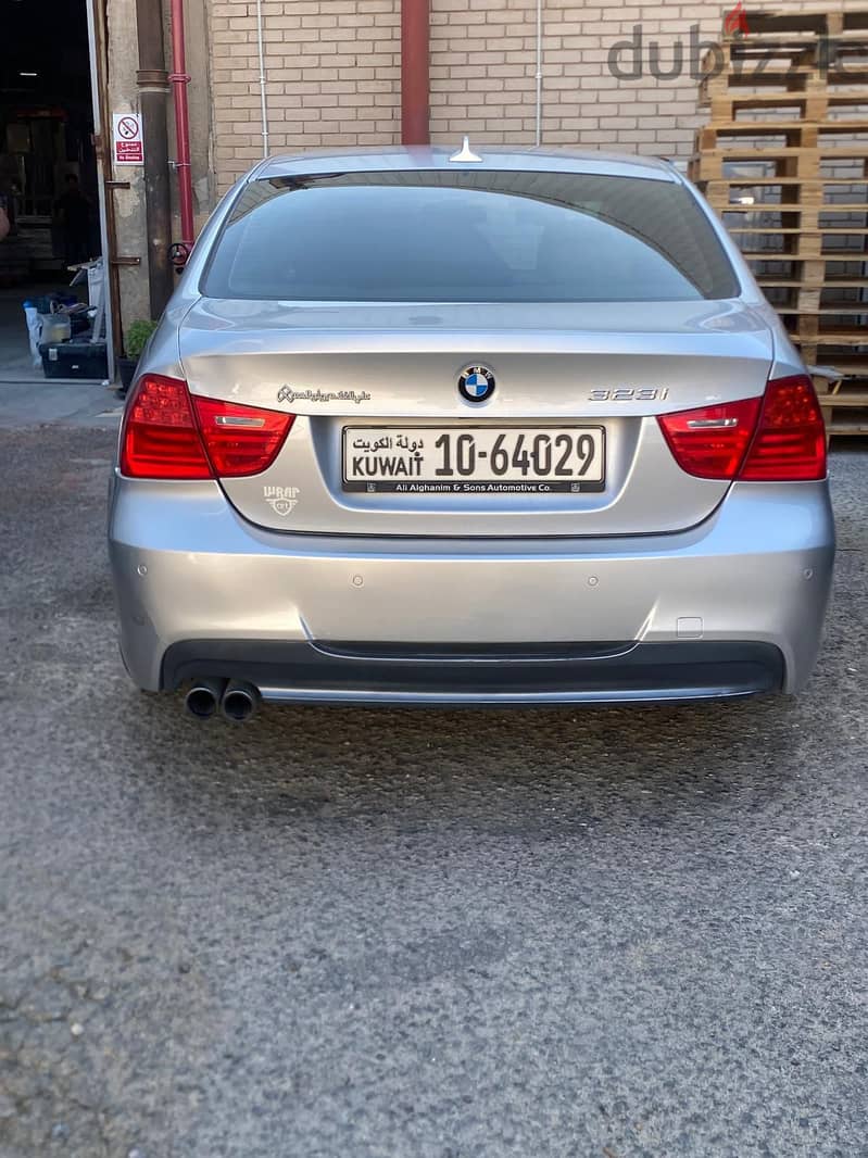 BMW 3-Series 2012 323i 1