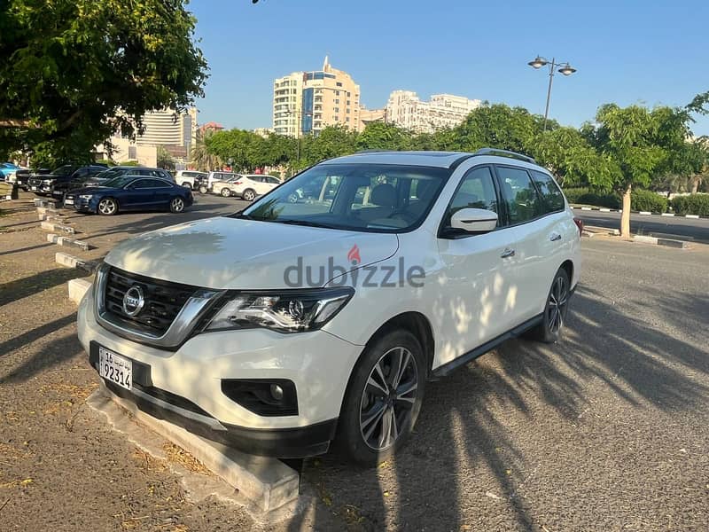 2019 Nissan Pathfinder SL Full option European Owner 2