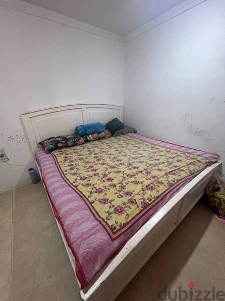 2BHK FLAT AVAILABLE with full furnished sale 1