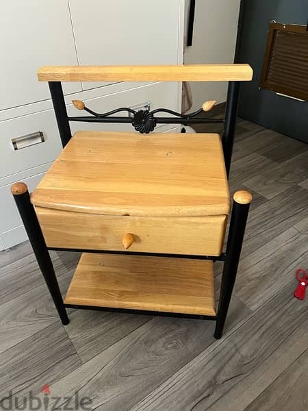 Dressing table with mirror and chair 4