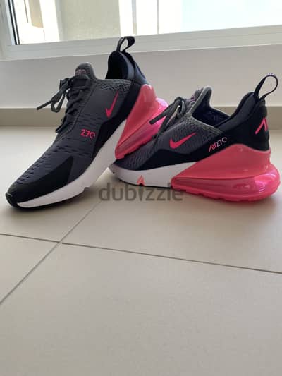 Nike Air Max 270 Sneakers