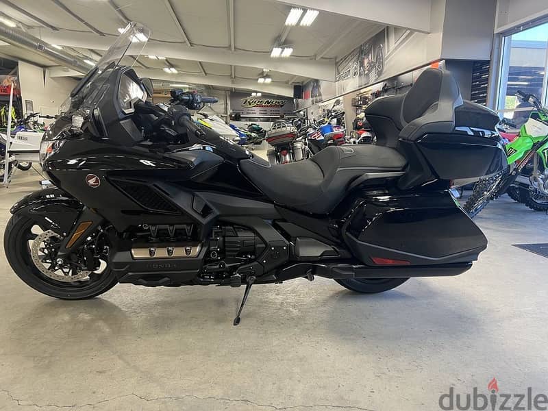 2023 honda goldwing (+971561943867) 3