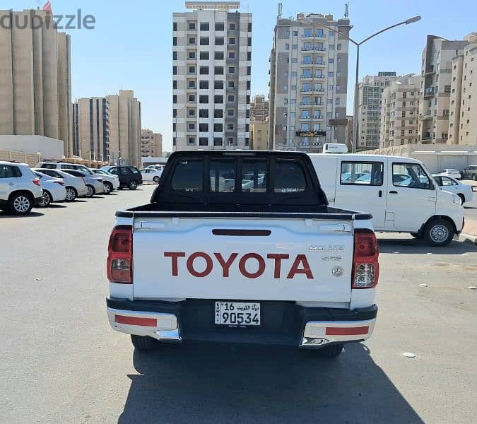 Toyota Hilux 2019 4