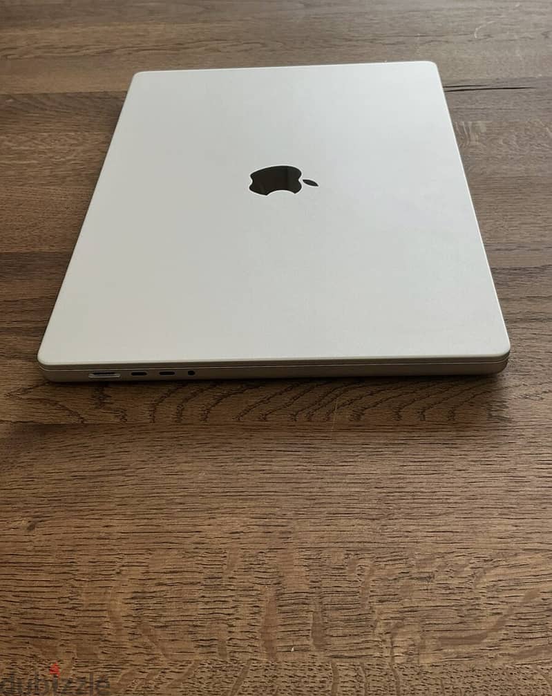 Apple MacBook Pro 16" (512GB SSD, M1 Pro, 16GB) Laptop - Silver 8