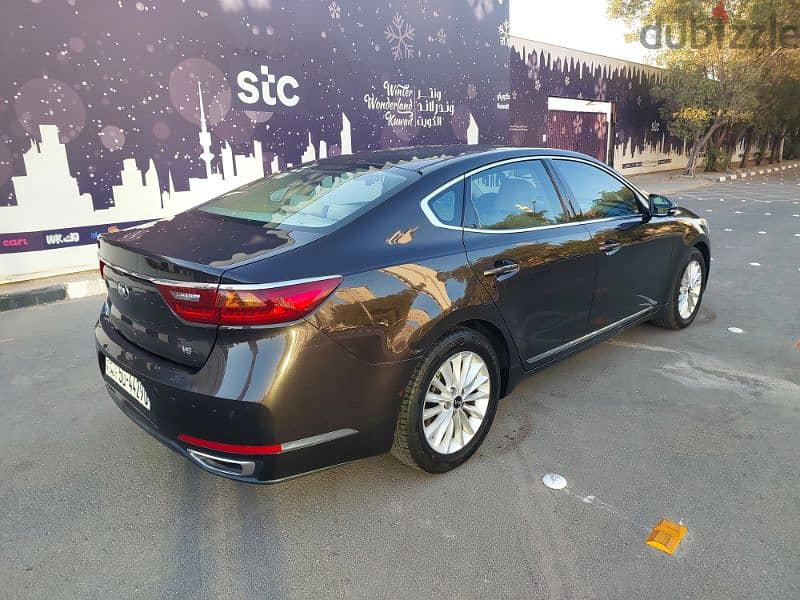 Kia cadenza . 2018 6