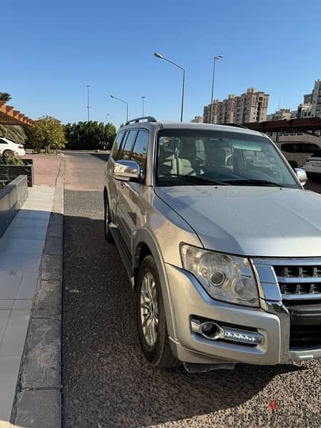 ميتسوبيشي باجيرو  2018 GLS 3800cc full option 7