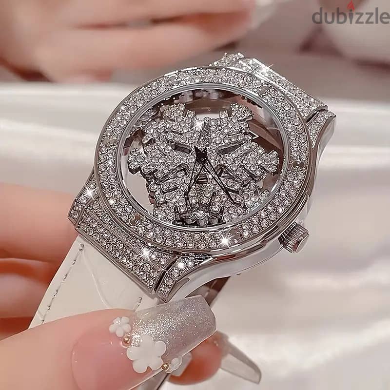 Elegant Women's Quartz Watch With Rotating Starry Sky Dial & Snowflake 5