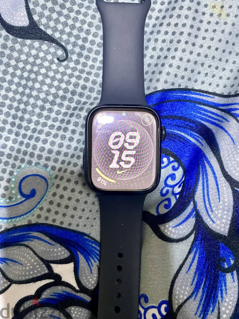 Apple Watch 8 / 45mm / GPS 0