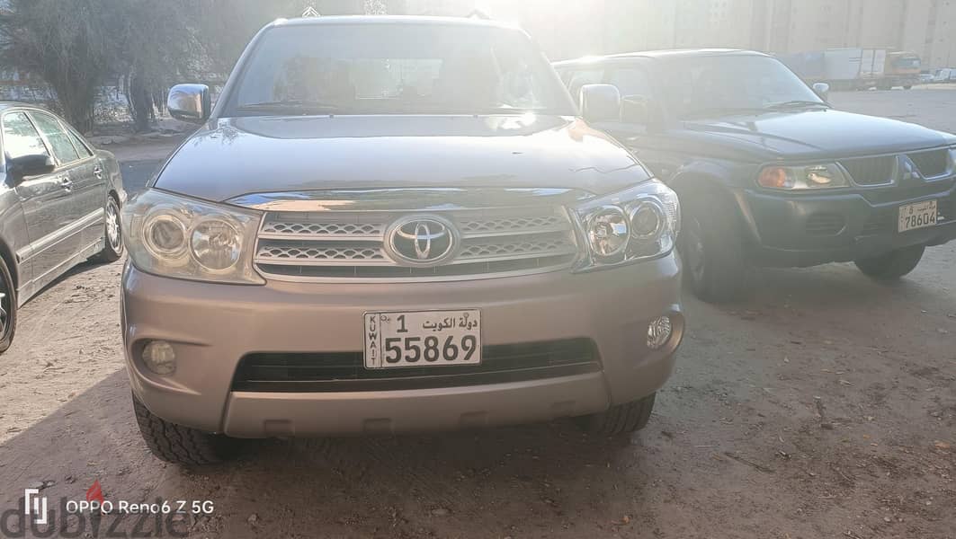 Toyota Fortuner 2011 4 Cylinder 0