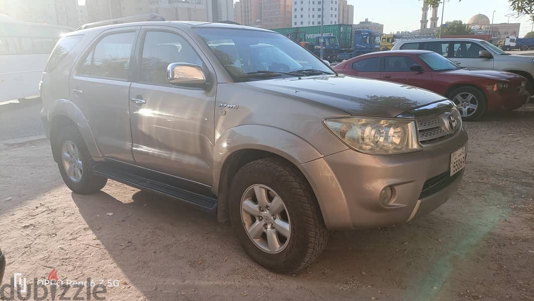 Toyota Fortuner 2011 4 Cylinder 1