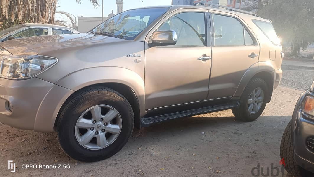 Toyota Fortuner 2011 4 Cylinder 2