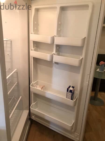 Frigidaire refrigerator 1