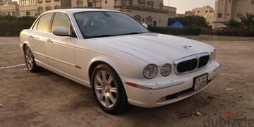 Jaguar XJ 2004 V6-White- well maintained- clean