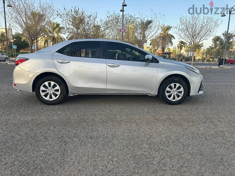 Toyota Corolla 2017 4