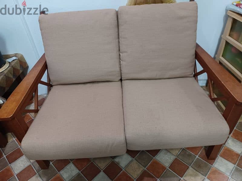 Comfortable wooden sofa set, 6 seater. 1