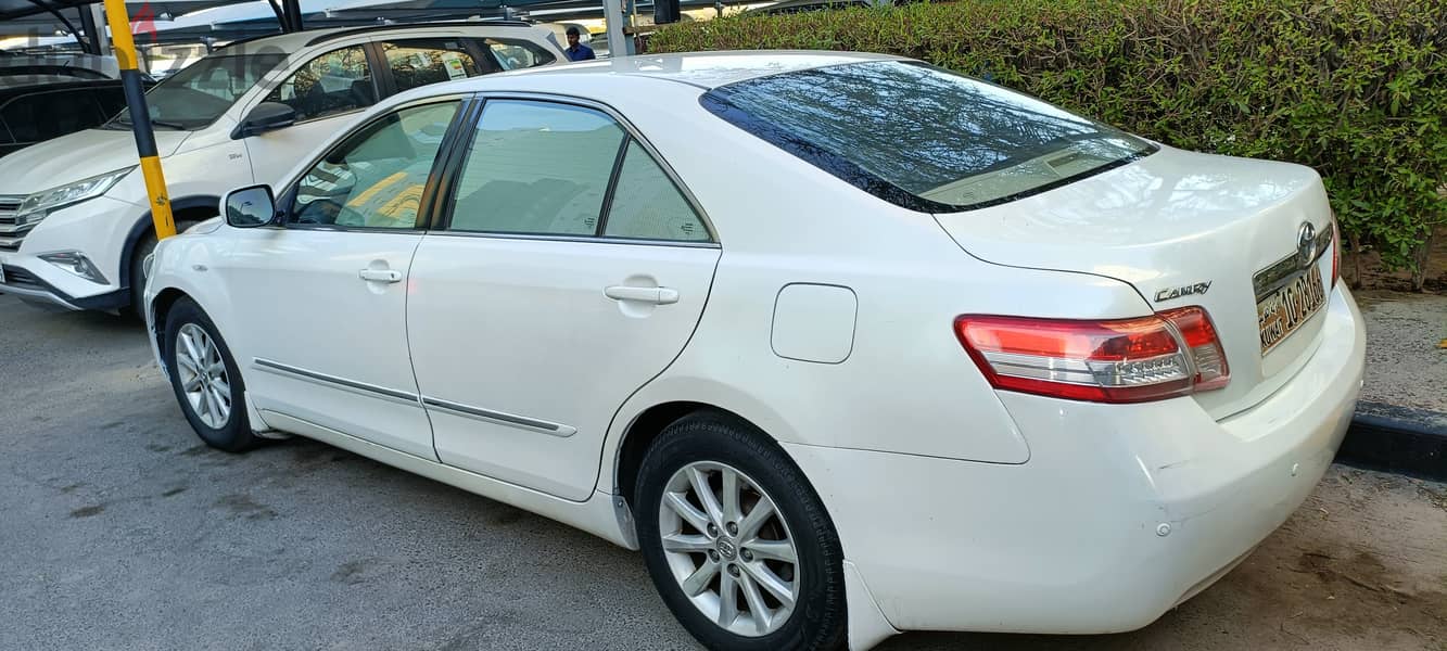 Toyota Camry 2011 3