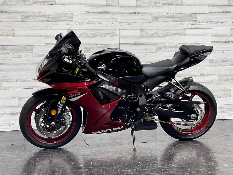 2018 suzuki GSX R750 (+971561943867) 1