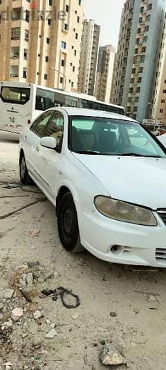 Nissan Sunny 2012