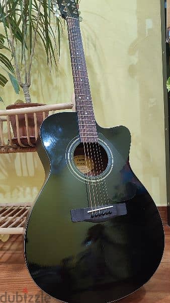 Yamaha Guitar 1