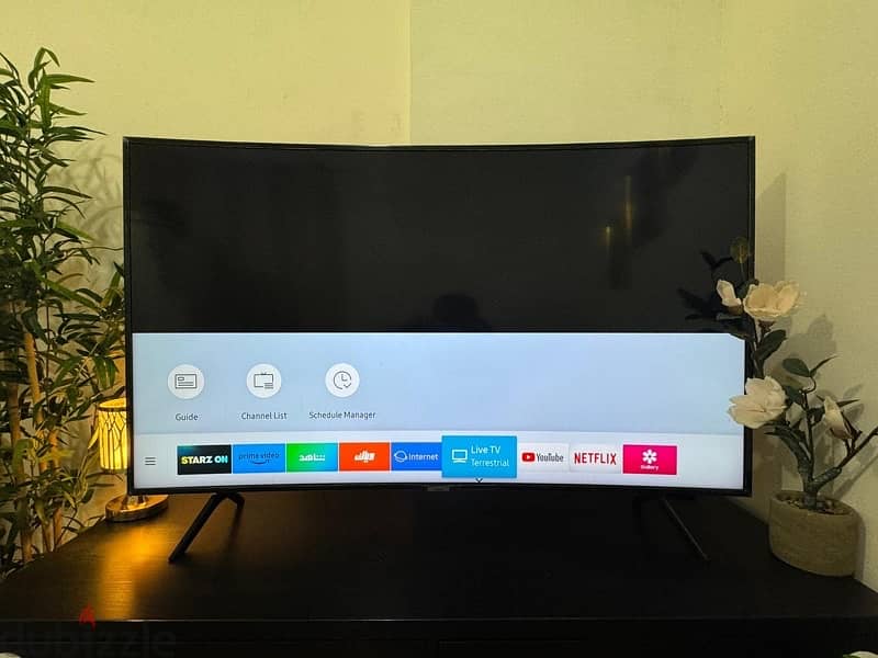 Samsung Curved 55” Smart 1