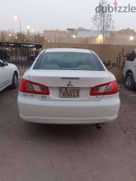 Mitsubishi Galant 2011 7