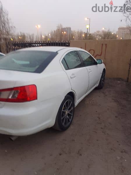 Mitsubishi Galant 2011 8