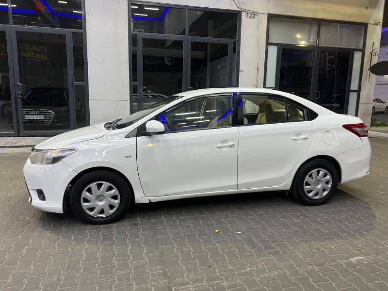 Toyota Yaris 2014 3