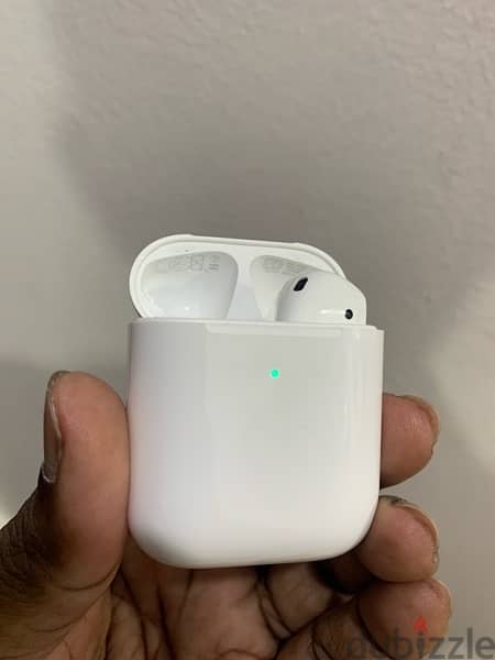 Apple Airpods2 Wireless Charging case 2