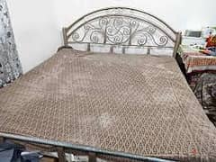 King size metal bed with matress 0