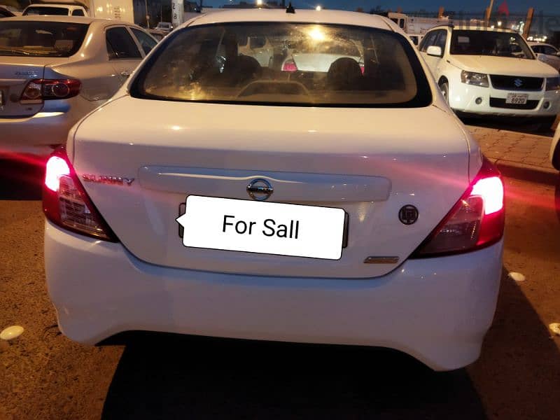 Nissan Sunny 2015 1