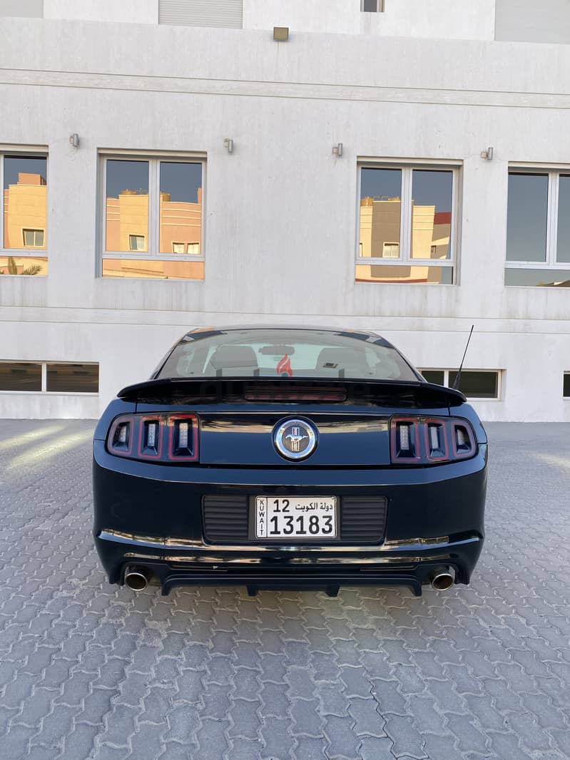 Ford Mustang GT V6 2014 1